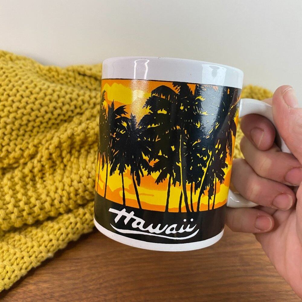 Vintage Hawaii Destination Coffee Cup